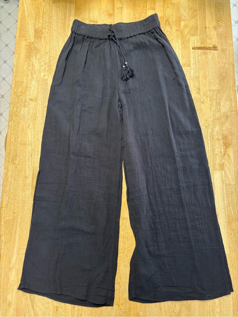 NWT Salty Lemon Black Gauze 100% Cotton Split Wide-Leg Women’s Cropped Pants